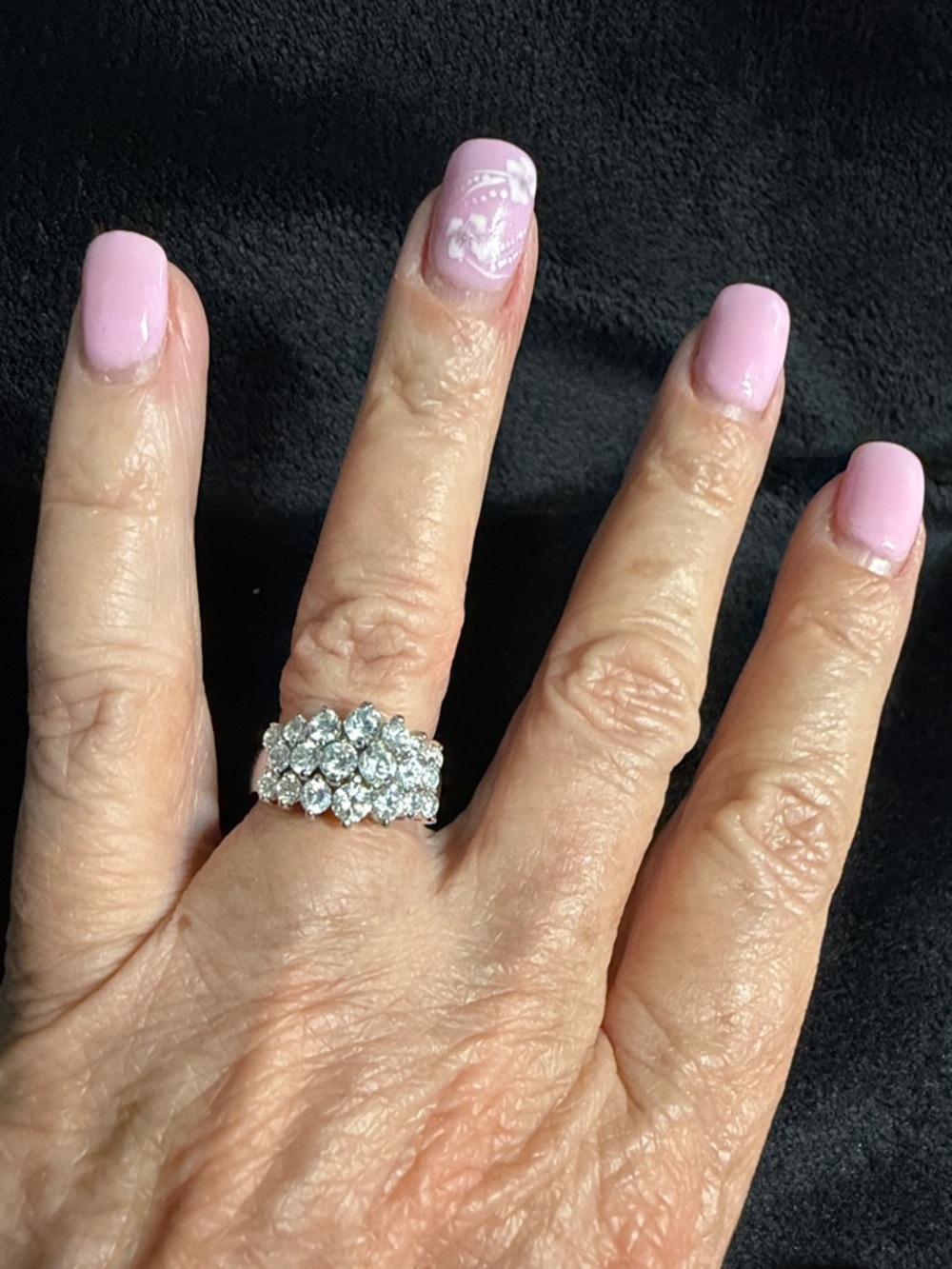 SILVER TONE RHODIUM FINISH CUBIC ZIRCONIA ROUND GRADUATED CLUSTER RING SIZE 6